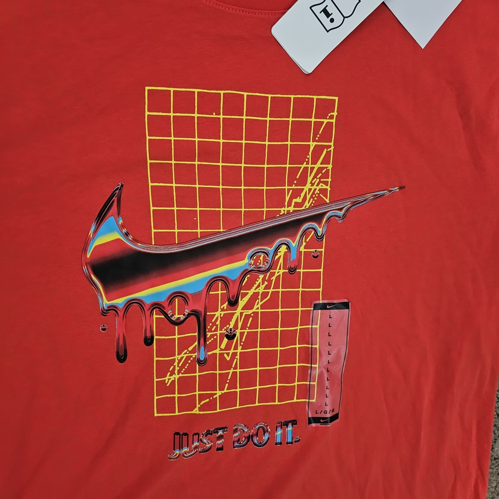 The Nike Tee Graphic - Picture 6 of 7